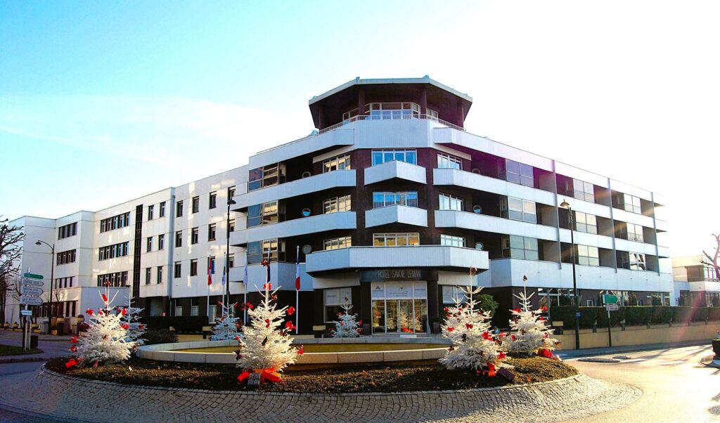 Façade du Savoie Léman